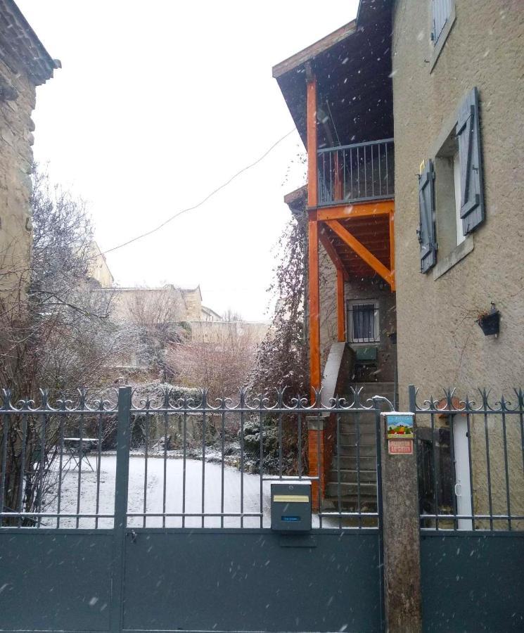 La Maison De Thuy - Gite En Auvergne Gimeaux Εξωτερικό φωτογραφία